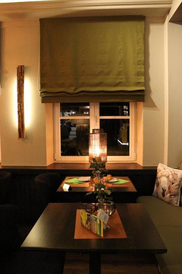 Hotel Restaurant Zum Schlossberg Wadern Exterior photo